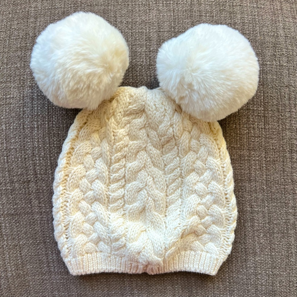 GAP Baby cable knit Pom Pom beanie hat
